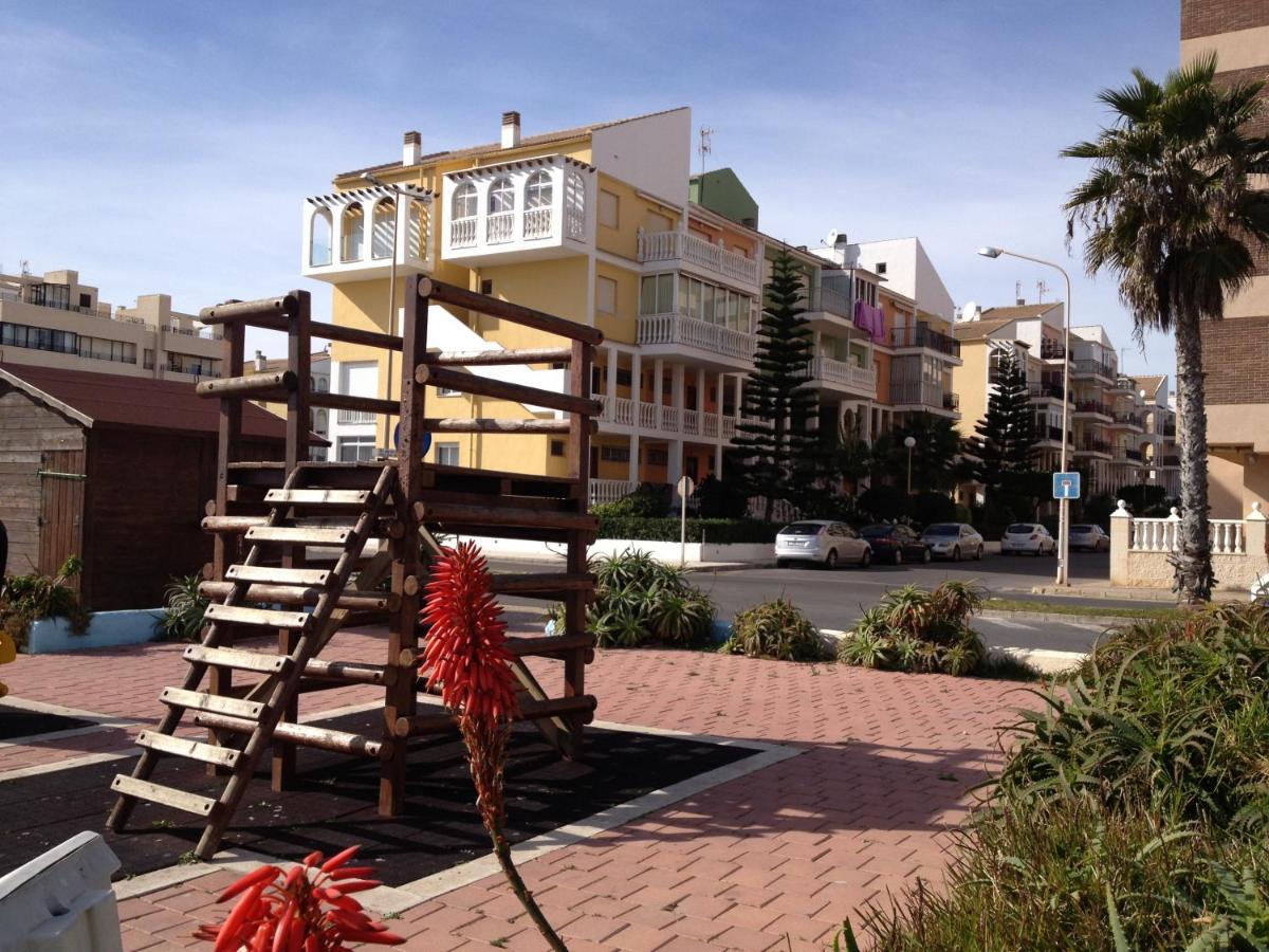 Apartment With Side Seaview 60 Meters From Sea 또레비에하 외부 사진